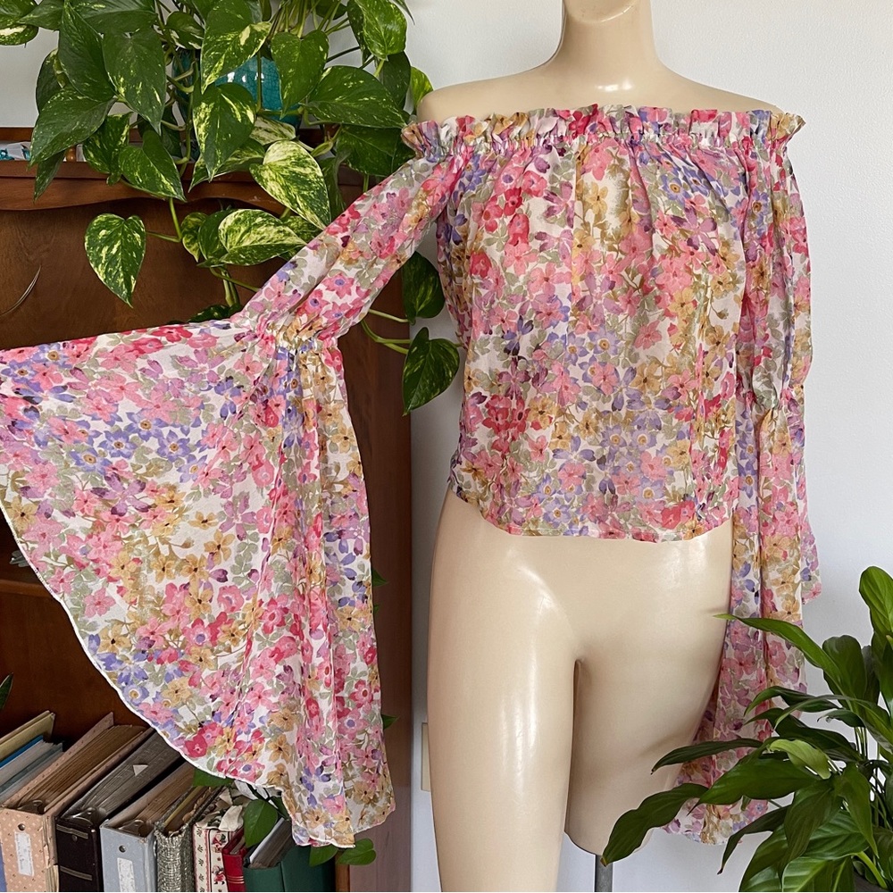 NWT Womens Cottagecore Floral Blouse Sheer Fairycore Flared Sleeves Crop Top M